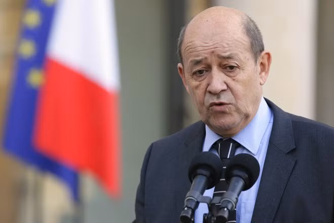 Bộ trưởng Quốc phòng Pháp Jean-Yves le Drian