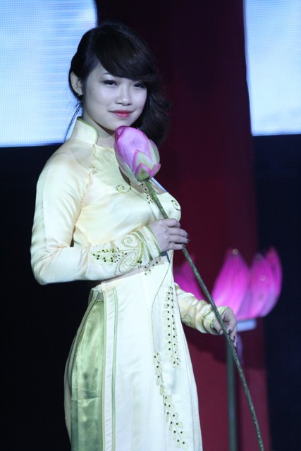 Miss FU năm nay của ĐH FPT được chia thành các vòng sơ loại, vòng sơ khảo và vòng chung kết. Mỗi vòng thi đã đón nhận rất nhiều thí sinh đăng kí, thậm chí 2 thí sinh đang học tại Philipines cũng gửi ảnh tham dự.