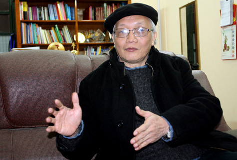 TS Nguyễn Tùng Lâm – Chủ tịch Hội tâm lí giáo dục Hà Nội nhận định, Trường THCS Lý Tự Trọng cần tiến hành lại kỷ luật của mình. Ảnh Xuân Trung TS Nguyễn Tùng Lâm – Chủ tịch Hội tâm lí giáo dục Hà Nội nhận định, Trường THCS Lý Tự Trọng cần tiến hành lại kỷ luật của mình. Ảnh Xuân Trung