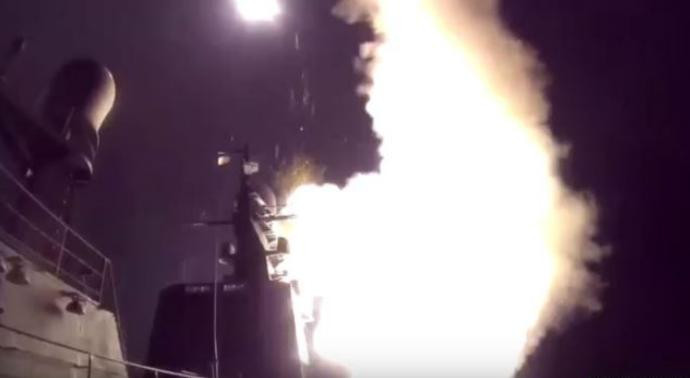 Tàu chiến Nga ở biển Caspitan bắn tên lửa hành trình tấn công các cơ sở của IS ở Syria Tàu chiến Nga ở biển Caspitan bắn tên lửa hành trình tấn công các cơ sở của IS ở Syria