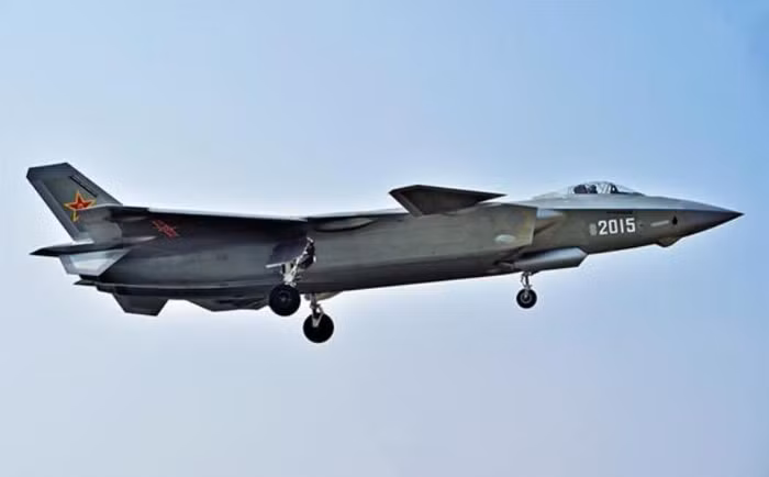 Trung Quốc đang phát triển máy bay chiến đấu tàng hình J-20
