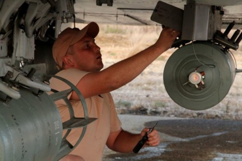 Máy bay chiến đấu Nga triển khai không kích ở Syria Máy bay chiến đấu Nga triển khai không kích ở Syria