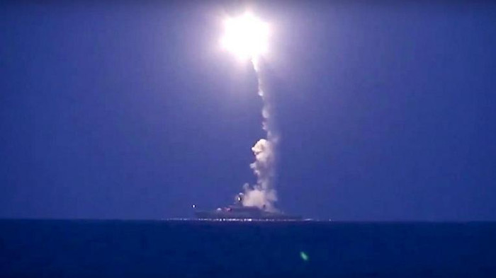 Tàu chiến Nga ở biển Caspitan bắn tên lửa hành trình tấn công các cơ sở của IS ở Syria Tàu chiến Nga ở biển Caspitan bắn tên lửa hành trình tấn công các cơ sở của IS ở Syria