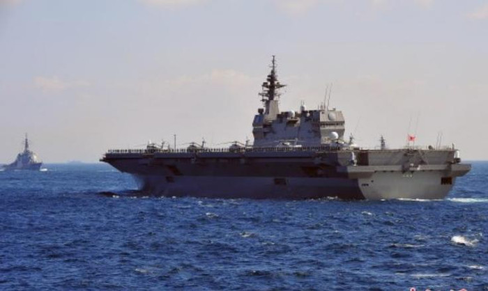 Hải quân Nhật Bản tiến hành duyệt binh quy mô lớn trên biển (nguồn mạng sina Trung Quốc) Hải quân Nhật Bản tiến hành duyệt binh quy mô lớn trên biển (nguồn mạng sina Trung Quốc)