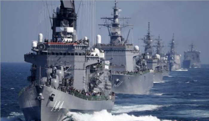 Hải quân Nhật Bản tiến hành duyệt binh quy mô lớn trên biển (nguồn mạng sina Trung Quốc) Hải quân Nhật Bản tiến hành duyệt binh quy mô lớn trên biển (nguồn mạng sina Trung Quốc)