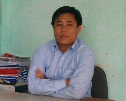 Ông Phan Đức Lương - Chủ tịch UBND xã Diễn Hùng cho biết: Công ty TNHH chế phụ phẩm thủy sản Xuri Việt – Trung gây ô nhiễm và đã được chính quyền nhắc nhở nhiều lần nhưng công ty này lẫn cứ khất lần lời hứa khắc phục ô nhiễm Ông Phan Đức Lương - Chủ tịch UBND xã Diễn Hùng cho biết: Công ty TNHH chế phụ phẩm thủy sản Xuri Việt – Trung gây ô nhiễm và đã được chính quyền nhắc nhở nhiều lần nhưng công ty này lẫn cứ khất lần lời hứa khắc phục ô nhiễm