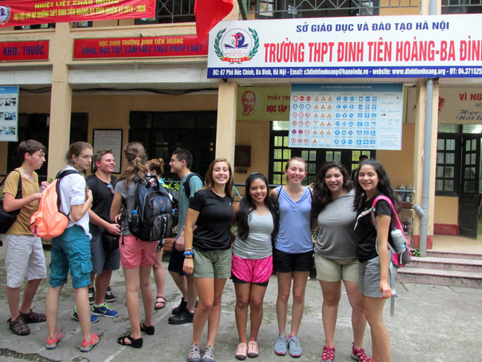 Đây là những học sinh trường George tại sân trường Đinh Tiên Hoàng chiều ngày 9/6. Ảnh Xuân Hải Đây là những học sinh trường George tại sân trường Đinh Tiên Hoàng chiều ngày 9/6. Ảnh Xuân Hải