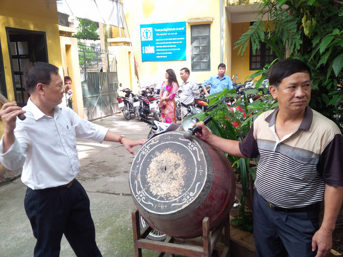 Buổi lễ tri ân các thầy cô, cha me, các em học sinh lớp 12 nhà trường được nghe lần cuối tiếng trống trường quen thuộc. Ảnh PT Buổi lễ tri ân các thầy cô, cha me, các em học sinh lớp 12 nhà trường được nghe lần cuối tiếng trống trường quen thuộc. Ảnh PT