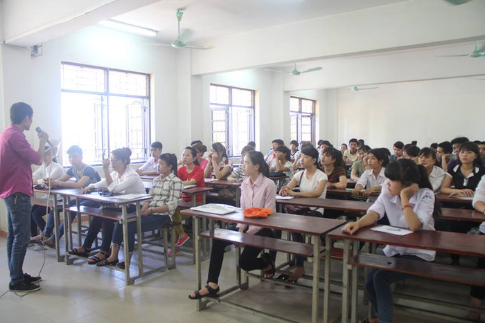 Thí sinh tại Hội đồng Đại học Công nghiệp Hà Nội. Ảnh XT Thí sinh tại Hội đồng Đại học Công nghiệp Hà Nội. Ảnh XT