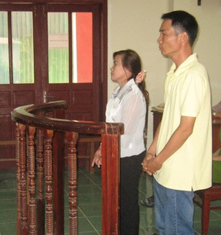 Hai bị cáo Vân và Linh phải trả giá cho sự liều lĩnh của mình