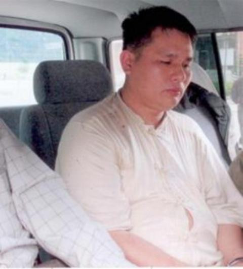 Nguyễn Chiến Thắng (còn gọi là Thắng "béo", Thắng "hường"), 42 tuổi, quê ở Nam Ðàn, Nghệ An sinh ra trong một gia đình nổi tiếng về buôn bán ma túy. Không chỉ buôn bán ma tuý, đường dây của Thắng còn tham gia vận chuyển trái phép ngoại tệ qua biên giới. Nguyễn Chiến Thắng, sau khi bị bắt và khai nhận toàn bộ hành vi phạm tội của mình và đồng bọn đã thắt cổ tự tử trong trại giam.Cho đến thời điểm bị bắt, các đối tượng trong đường dây của Thắng đã vận chuyển, mua bán trái phép 144 bánh hêrôin và vận chuyển trái phép 80.000USD qua biên giới. Nguyễn Chiến Thắng (còn gọi là Thắng "béo", Thắng "hường"), 42 tuổi, quê ở Nam Ðàn, Nghệ An sinh ra trong một gia đình nổi tiếng về buôn bán ma túy. Không chỉ buôn bán ma tuý, đường dây của Thắng còn tham gia vận chuyển trái phép ngoại tệ qua biên giới. Nguyễn Chiến Thắng, sau khi bị bắt và khai nhận toàn bộ hành vi phạm tội của mình và đồng bọn đã thắt cổ tự tử trong trại giam.Cho đến thời điểm bị bắt, các đối tượng trong đường dây của Thắng đã vận chuyển, mua bán trái phép 144 bánh hêrôin và vận chuyển trái phép 80.000USD qua biên giới.