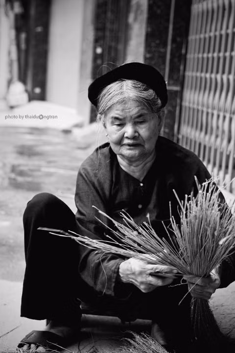 Làm cốm tại xã Mễ Trì Thượng, Từ Liêm, Hà Nội.