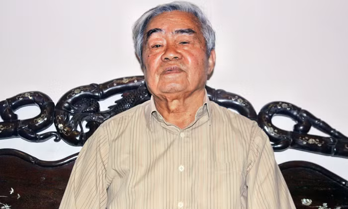 GS Phạm Minh Hạc nói rằng, xã hội nào thì giáo dục ấy và ngược lại giáo dục nào thì xã hội đó, đó là một mâu thuẫn chí lí. Ảnh Xuân Trung