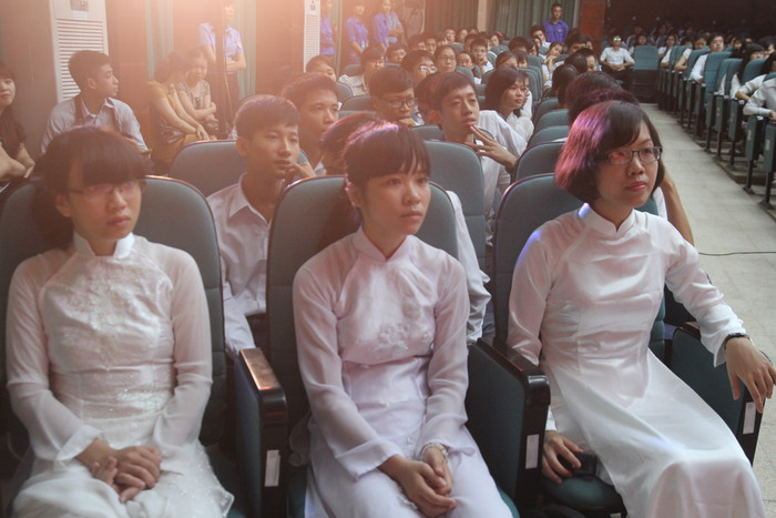 Những gương mặt thủ khoa trong năm 2013 của Đại học Y Hà Nội. Những gương mặt thủ khoa trong năm 2013 của Đại học Y Hà Nội.