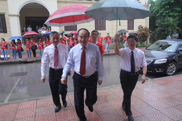 Lễ khai giảng Trường Đại học Y Hà Nội vinh dự được đón Phó Thủ tướng Nguyễn Thiện Nhân. Lễ khai giảng Trường Đại học Y Hà Nội vinh dự được đón Phó Thủ tướng Nguyễn Thiện Nhân.