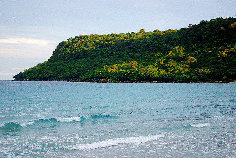 Vệt nắng sớm ở đảo Thổ Chu, Kiên Giang. Vệt nắng sớm ở đảo Thổ Chu, Kiên Giang.