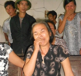 Tàu chìm xuống thì ai nổi lên? ảnh 2 Tàu chìm xuống thì ai nổi lên? ảnh 2