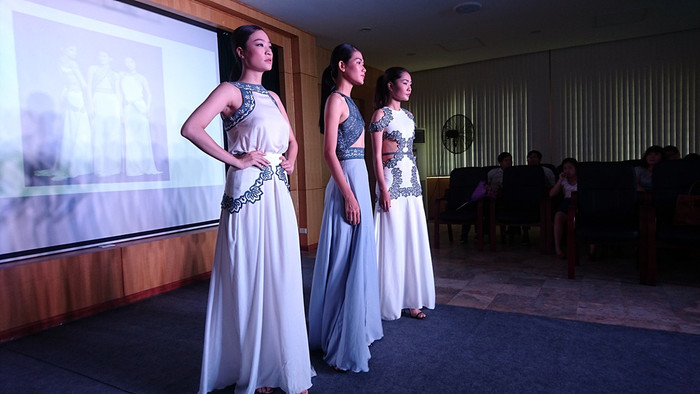 Một buổi bảo vệ tố nghiệp của sinh viên Đại học Mỹ thuật công nghiệp. Một buổi bảo vệ tố nghiệp của sinh viên Đại học Mỹ thuật công nghiệp.