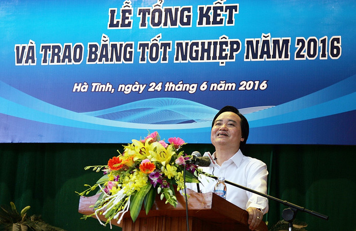Bộ trưởng Phùng Xuân Nhạ có buổi trao đổi với thầy cô, giảng viên, sinh viên Đại học Hà Tĩnh. Bộ trưởng Phùng Xuân Nhạ có buổi trao đổi với thầy cô, giảng viên, sinh viên Đại học Hà Tĩnh.