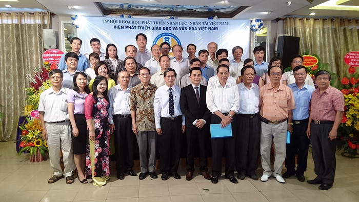 PGS.Nghiêm Đình Vỳ đề nghị cơ chế đặc biệt cho các trường sư phạm trọng điểm ảnh 2 PGS.Nghiêm Đình Vỳ đề nghị cơ chế đặc biệt cho các trường sư phạm trọng điểm ảnh 2