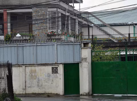 Tháng 3/2011, bà N.T. P.( sinh năm 1946, ngụ tại quận Tân Phú- TP.HCM) đột ngột qua đời, không rõ bệnh, không di chúc. Cái chết của bà không còn đơn giản khi khối tài sản 1000 tỷ của bà được mọi người biết đến. Khi mở két, két được chia thành 3 ngăn. Ngăn đựng giấy tờ nhà đất; ngăn đựng tiền mặt và gần 20 sổ tiết kiệm trị giá hàng trăm nghìn USD cùng nhiều tỷ đồng. Ngăn cuối cùng đựng gần 100 cây vàng, nữ trang và đá quý được bà chủ quá cố chia thành các túi nhỏ.