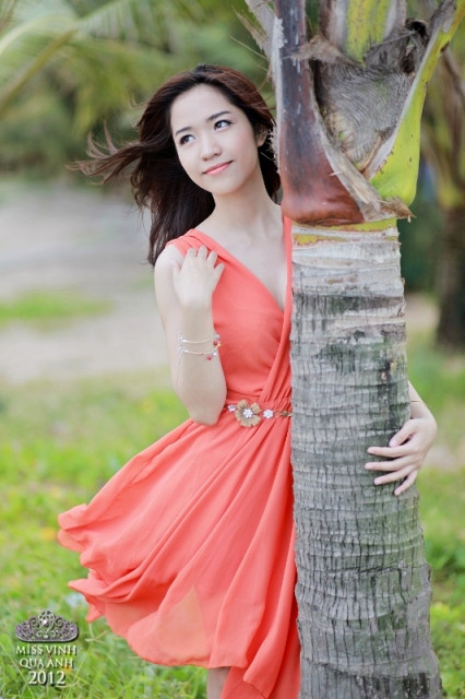 Thí sinh Trần Thị Tố Tâm. >>Những gương mặt sáng giá nhất Imiss Thăng Long 2012 >>Những nữ sinh diện áo dài đẹp hơn cả Hoa hậu Mai Phương Thúy (P19) >>Ngẩn ngơ vì nhan sắc của hotgirl Kiều My >>Hotgirl Cao đẳng Công nghiệp TPHCM đẹp tựa thiên thần