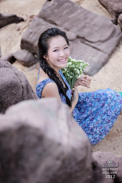 Thí sinh Võ Thị Tuyết. >>Những gương mặt sáng giá nhất Imiss Thăng Long 2012 >>Những nữ sinh diện áo dài đẹp hơn cả Hoa hậu Mai Phương Thúy (P19) >>Ngẩn ngơ vì nhan sắc của hotgirl Kiều My >>Hotgirl Cao đẳng Công nghiệp TPHCM đẹp tựa thiên thần