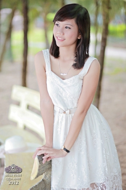 Thí sinh Bùi Thuỳ Linh. >>Những gương mặt sáng giá nhất Imiss Thăng Long 2012 >>Những nữ sinh diện áo dài đẹp hơn cả Hoa hậu Mai Phương Thúy (P19) >>Ngẩn ngơ vì nhan sắc của hotgirl Kiều My >>Hotgirl Cao đẳng Công nghiệp TPHCM đẹp tựa thiên thần