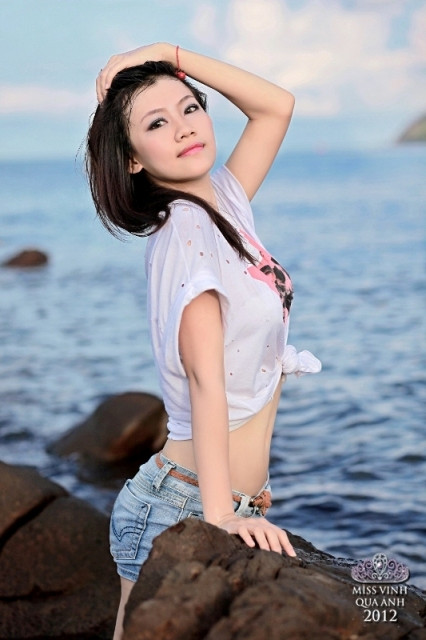 Thí sinh Trần Thị Huyền Trang. >>Những gương mặt sáng giá nhất Imiss Thăng Long 2012 >>Những nữ sinh diện áo dài đẹp hơn cả Hoa hậu Mai Phương Thúy (P19) >>Ngẩn ngơ vì nhan sắc của hotgirl Kiều My >>Hotgirl Cao đẳng Công nghiệp TPHCM đẹp tựa thiên thần