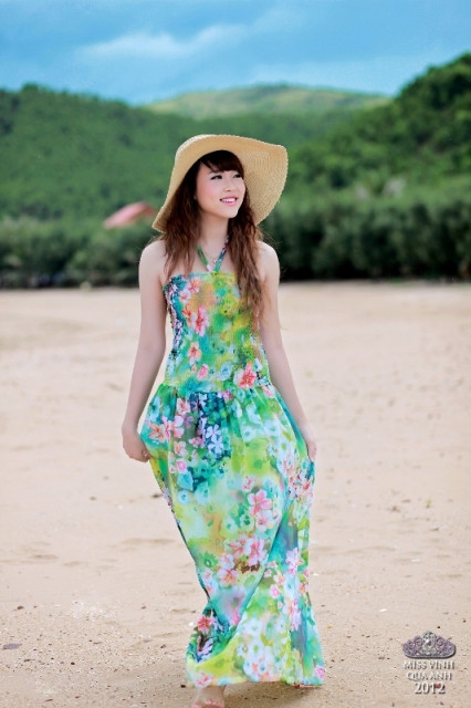 Thí sinh Đinh Thùy Trang. >>Những gương mặt sáng giá nhất Imiss Thăng Long 2012 >>Những nữ sinh diện áo dài đẹp hơn cả Hoa hậu Mai Phương Thúy (P19) >>Ngẩn ngơ vì nhan sắc của hotgirl Kiều My >>Hotgirl Cao đẳng Công nghiệp TPHCM đẹp tựa thiên thần