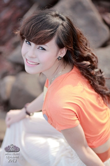 Thí sinh Nguyễn Thị Thùy Trang. >>Những gương mặt sáng giá nhất Imiss Thăng Long 2012 >>Những nữ sinh diện áo dài đẹp hơn cả Hoa hậu Mai Phương Thúy (P19) >>Ngẩn ngơ vì nhan sắc của hotgirl Kiều My >>Hotgirl Cao đẳng Công nghiệp TPHCM đẹp tựa thiên thần
