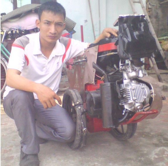 Gặp “kỳ nhân” sáng chế máy nông nghiệp đa năng 8 trong 1 ảnh 1 Gặp “kỳ nhân” sáng chế máy nông nghiệp đa năng 8 trong 1 ảnh 1