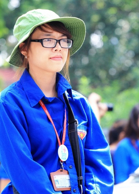 Trầm ngâm chờ thí sinh thi xong để hướng dẫn các em về địa điểm nhà trọ. ĐÁP ÁN MÔN VĂN KHỐI C, D HỆ CAO ĐẲNG 2012 - ĐÁP ÁN MÔN SINH KHỐI B HỆ CAO ĐẲNG 2012 - ĐÁP ÁN MÔN VẬT LÝ KHỐI A, A1 HỆ CAO ĐẲNG 2012 Trầm ngâm chờ thí sinh thi xong để hướng dẫn các em về địa điểm nhà trọ. ĐÁP ÁN MÔN VĂN KHỐI C, D HỆ CAO ĐẲNG 2012 - ĐÁP ÁN MÔN SINH KHỐI B HỆ CAO ĐẲNG 2012 - ĐÁP ÁN MÔN VẬT LÝ KHỐI A, A1 HỆ CAO ĐẲNG 2012