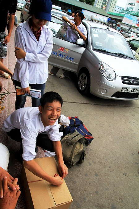 Xem đáp án môn Vật lí - Xem đáp án môn Toán - Xem đáp án môn Hóa - Xem đáp án môn Ngoại ngữ Khối A1