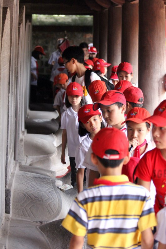 Từng đoàn, từng đoàn cứ nối dài vô tận... TRA CỨU ĐIỂM THI ĐẠI HỌC CAO ĐẲNG 2012 Từng đoàn, từng đoàn cứ nối dài vô tận... TRA CỨU ĐIỂM THI ĐẠI HỌC CAO ĐẲNG 2012
