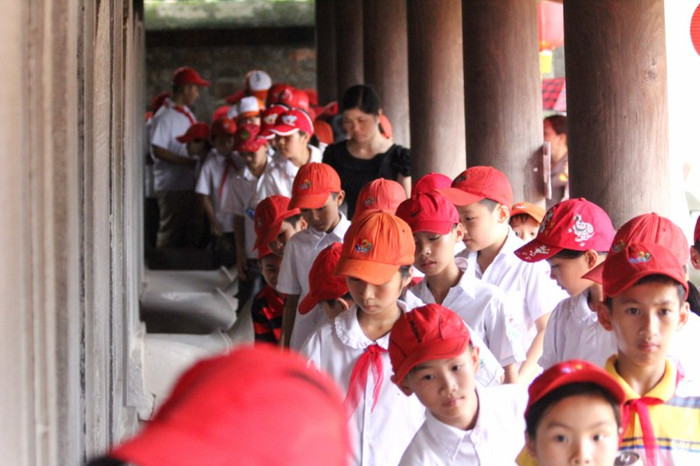 Đợi lúc không có bóng dáng bảo vệ, thầy trò cùng “vượt rào” để được sờ đầu rùa. TRA CỨU ĐIỂM THI ĐẠI HỌC CAO ĐẲNG 2012 Đợi lúc không có bóng dáng bảo vệ, thầy trò cùng “vượt rào” để được sờ đầu rùa. TRA CỨU ĐIỂM THI ĐẠI HỌC CAO ĐẲNG 2012