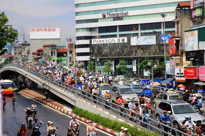 Các phương tiện di chuyển ngược chiều nhau khó khăn. Xem đáp án môn Vật lí - Xem đáp án môn Toán - Xem đáp án môn Hóa - Xem đáp án môn Ngoại ngữ Khối A1