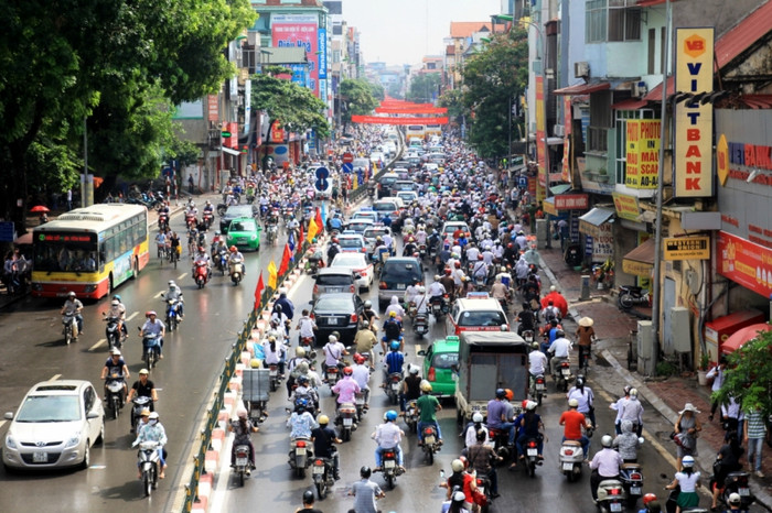 Đoạn đường Tây Sơn ùn tắc kéo dài. Xem đáp án môn Vật lí - Xem đáp án môn Toán - Xem đáp án môn Hóa - Xem đáp án môn Ngoại ngữ Khối A1