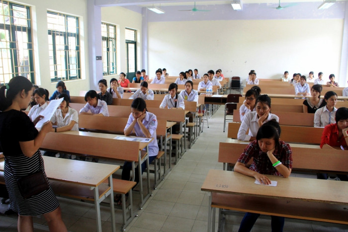 Đợt thi đầu tiên đã kết thúc với 129 thí sinh bị kỷ luật. Tuy nhiên, theo đánh giá của Bộ GD & ĐT, đợt 1 vẫn diễn ra an toàn, nghiêm túc và đúng quy chế. Xem đáp án môn Vật lí - Xem đáp án môn Toán - Xem đáp án môn Hóa - Xem đáp án môn Ngoại ngữ Khối A1 Đợt thi đầu tiên đã kết thúc với 129 thí sinh bị kỷ luật. Tuy nhiên, theo đánh giá của Bộ GD & ĐT, đợt 1 vẫn diễn ra an toàn, nghiêm túc và đúng quy chế. Xem đáp án môn Vật lí - Xem đáp án môn Toán - Xem đáp án môn Hóa - Xem đáp án môn Ngoại ngữ Khối A1