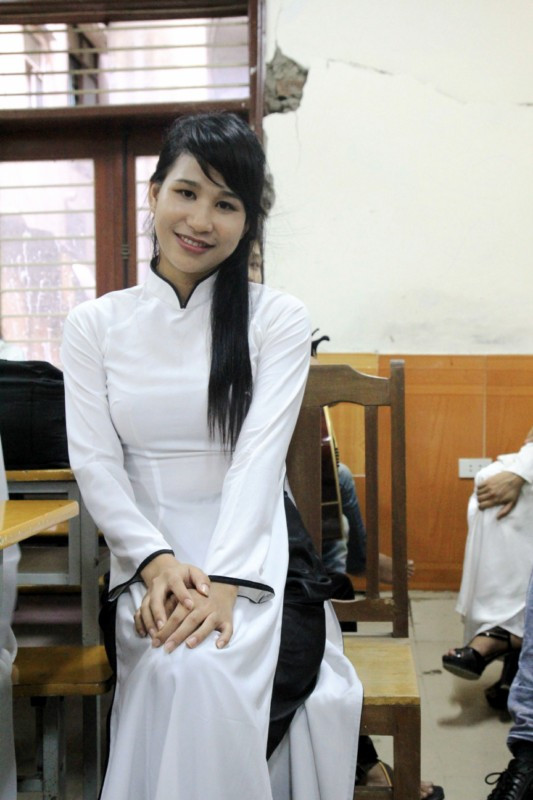 Thí sinh Tô Thị Thanh Loan thi vào ngành Sư phạm âm nhạc tự tin trước giọng hát của mình. ĐÁP ÁN CHÍNH THỨC CỦA BỘ GIÁO DỤC: TOÀN BỘ ĐÁP ÁN ĐH KHỐI B 2012 - TOÀN BỘ ĐÁP ÁN ĐH KHỐI A 2012 - TOÀN BỘ ĐÁP ÁN ĐH TOÁN, VĂN KHỐI D 2012 - TOÀN BỘ ĐÁP ÁN ĐH KHỐI C 2012 - ĐÁP ÁN ĐH CÁC MÔN NGOẠI NGỮ KHỐI D 2012