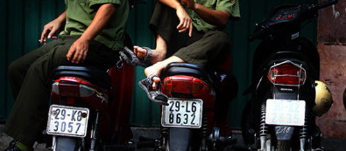 Những chuyến xe đợi chờ khách đi Những chuyến xe đợi chờ khách đi