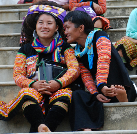 Tỏ tình, ảnh chụp ở sân vận động thị trấn Mộc Châu, Sơn La.