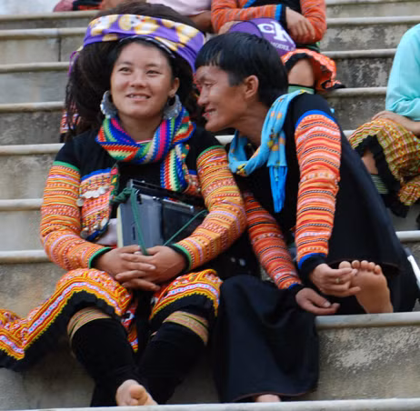 Tỏ tình, ảnh chụp ở sân vận động thị trấn Mộc Châu, Sơn La.