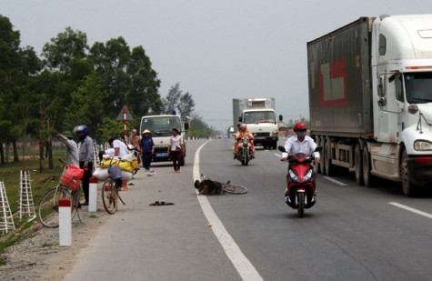Hiện trường vụ tai nạn làm 3 người bị thương