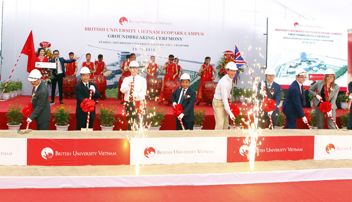 Lễ động thổ cơ sở của British University Vietnam. Ảnh PT Lễ động thổ cơ sở của British University Vietnam. Ảnh PT