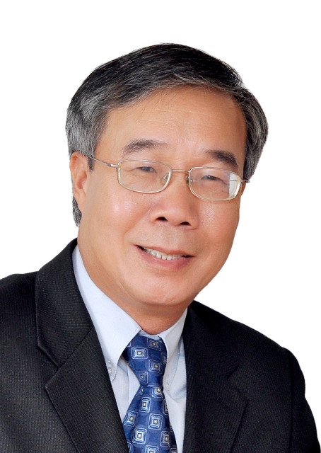 Ông Trần Đức Cảnh cho biết, nhà nước phải giảm tỉ lệ sinh viên trường công xuống dưới 50% hoặc thấp hơn. Ông Trần Đức Cảnh cho biết, nhà nước phải giảm tỉ lệ sinh viên trường công xuống dưới 50% hoặc thấp hơn.