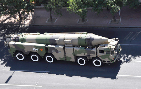 Tên lửa đạn đạo cải tiến DF-21 của quân đội Trung Quốc Tên lửa đạn đạo cải tiến DF-21 của quân đội Trung Quốc