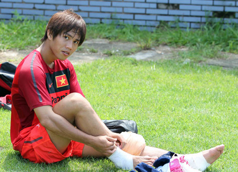 Hàng thủ của U.23 Việt Nam đang rất cần sự trở lại của Long Giang. Ảnh: Quang Minh Hàng thủ của U.23 Việt Nam đang rất cần sự trở lại của Long Giang. Ảnh: Quang Minh