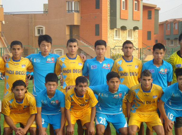 Chụp hình với các bạn Ai Cập JMG