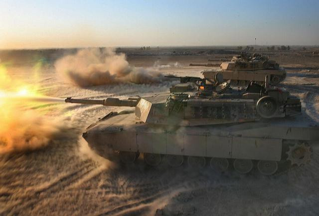 Xe tăng Lục quân Mỹ bắn đạn Xe tăng Lục quân Mỹ bắn đạn